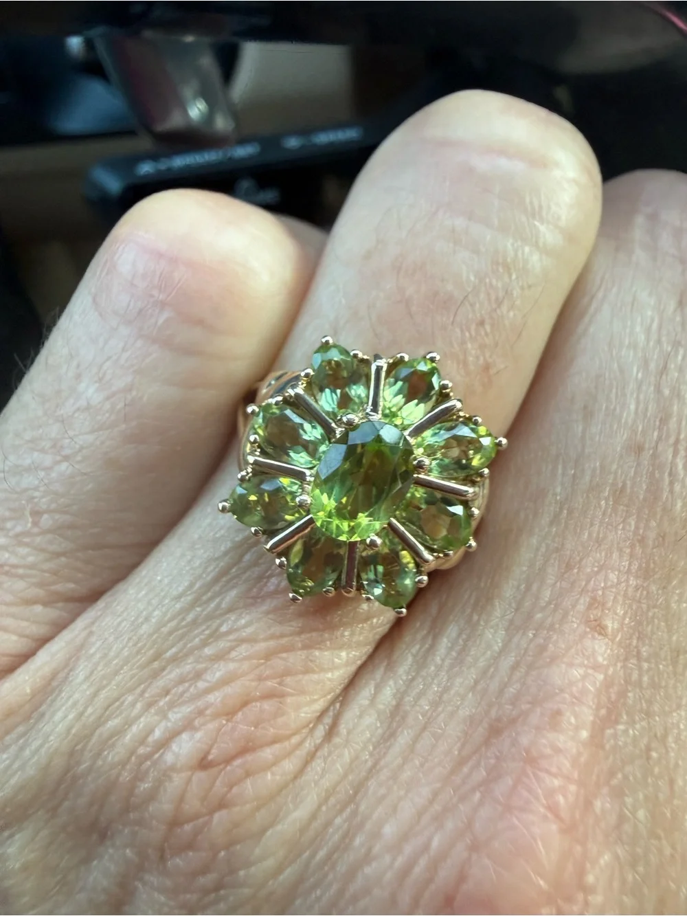 Vintage 10k gold and peridot ring size 7